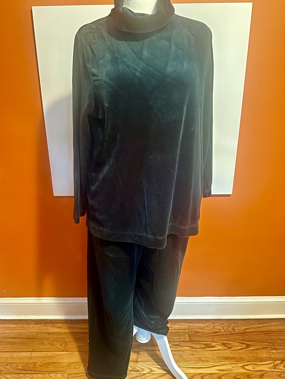 Jones New York Sport Dark Green Velour 2-Piece Lounge Set 1X